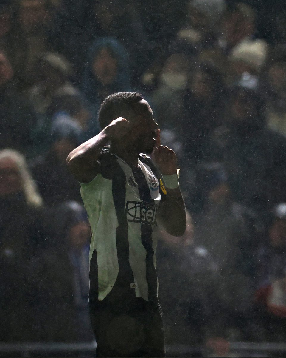 Memecastle_Utd's tweet image. #NUFC stands with you, Joe 🖤🤍