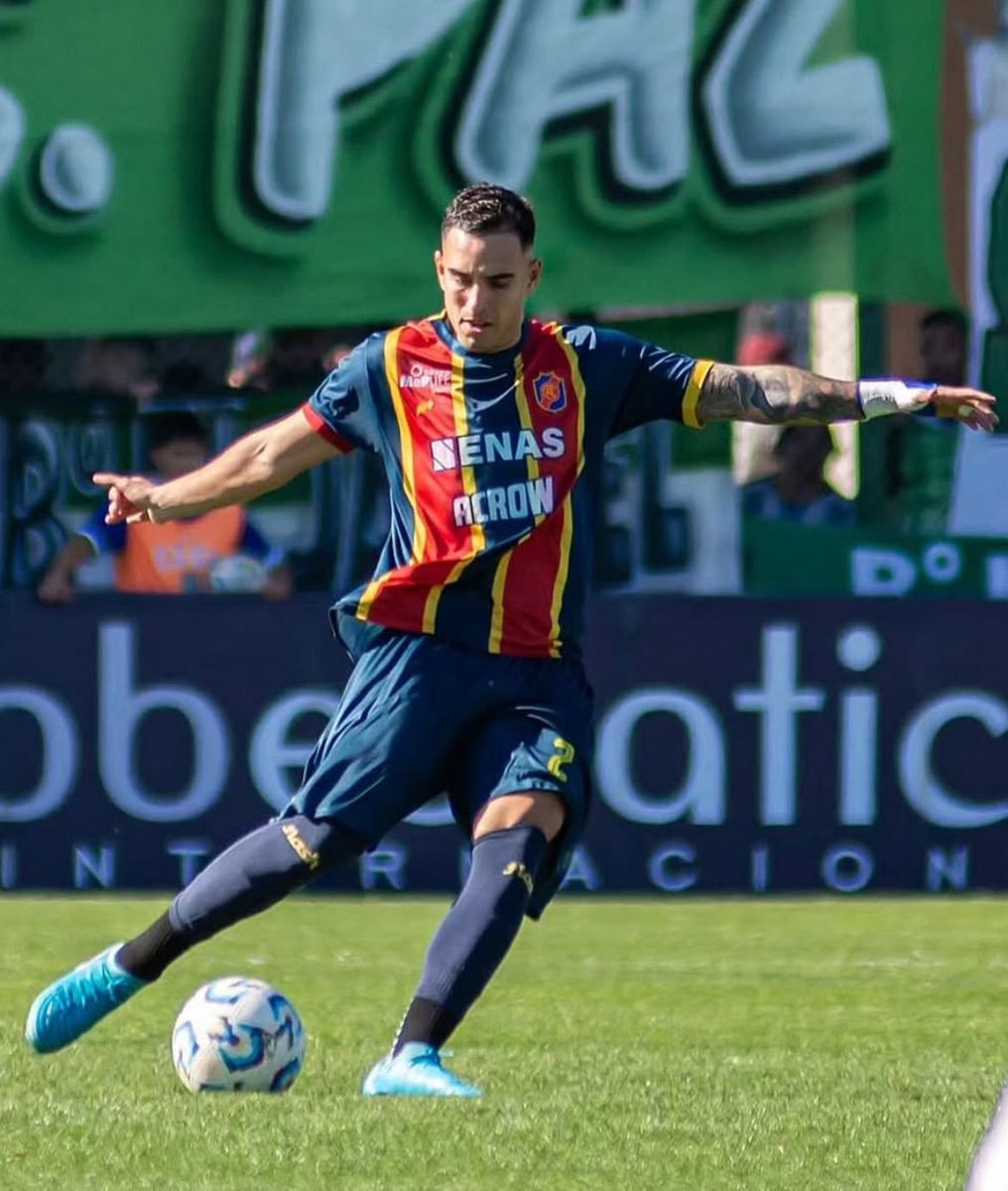 PasionFortinera's tweet photo. ⚠️ Ian Rasso es nuevo jugador de Quilmes.

➡️ El defensor central nacido en #Vélez, con pasado en Almirante Brown y Colegiales, llega en condición de libre al Cervecero.

🌎 #ExVélezPorElMundo https://t.co/c0NLkgdlEu