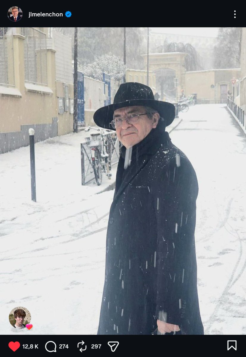 rrretardedd's tweet image. Jean Luc Mélenchon stuns in new photo near Saint-Louis hospital