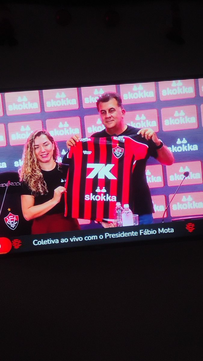 Sai FATAL MODEL entra SKOKKA 

É oficialmente o time da furança <a href="/ECVitoria/">EC Vitória</a> 
Impressionante a segmentação que esse clube buscou 😒