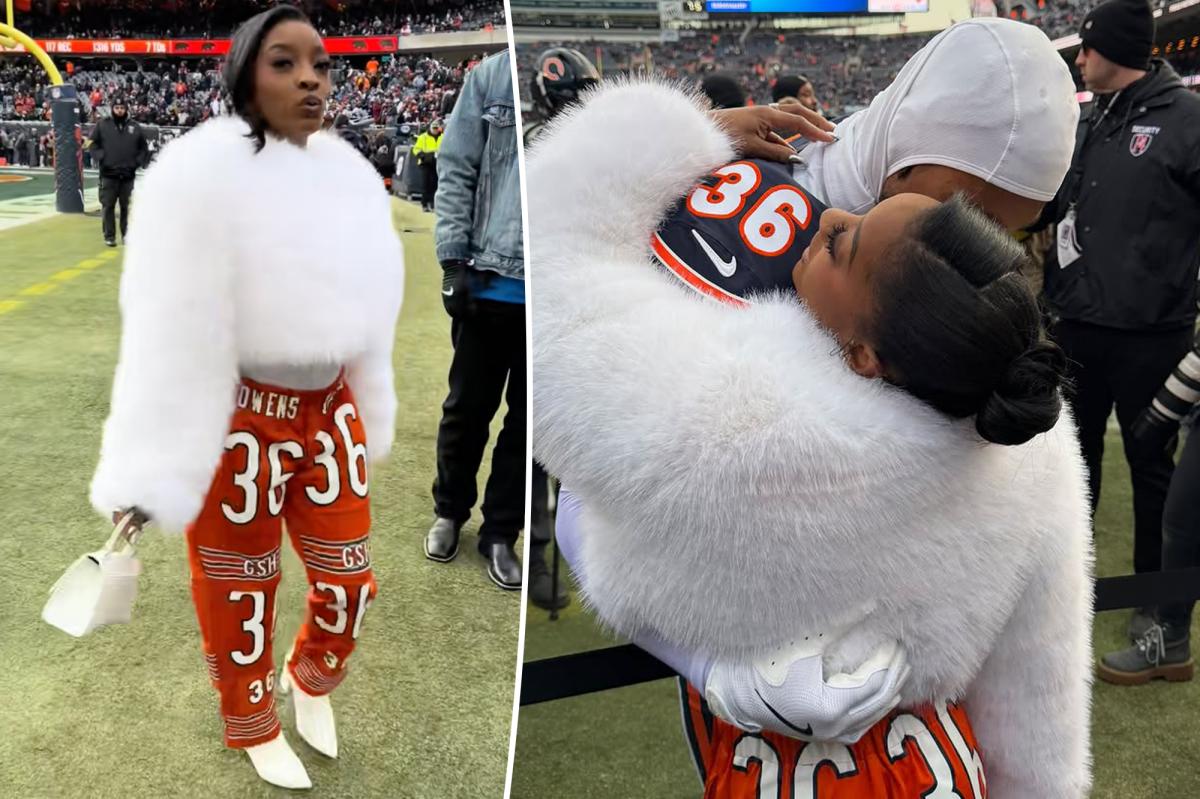 PageSix's tweet image. Simone Biles cheers on husband Jonathan Owens in custom jersey pants at Bears vs. Lions game trib.al/IvheUTx
