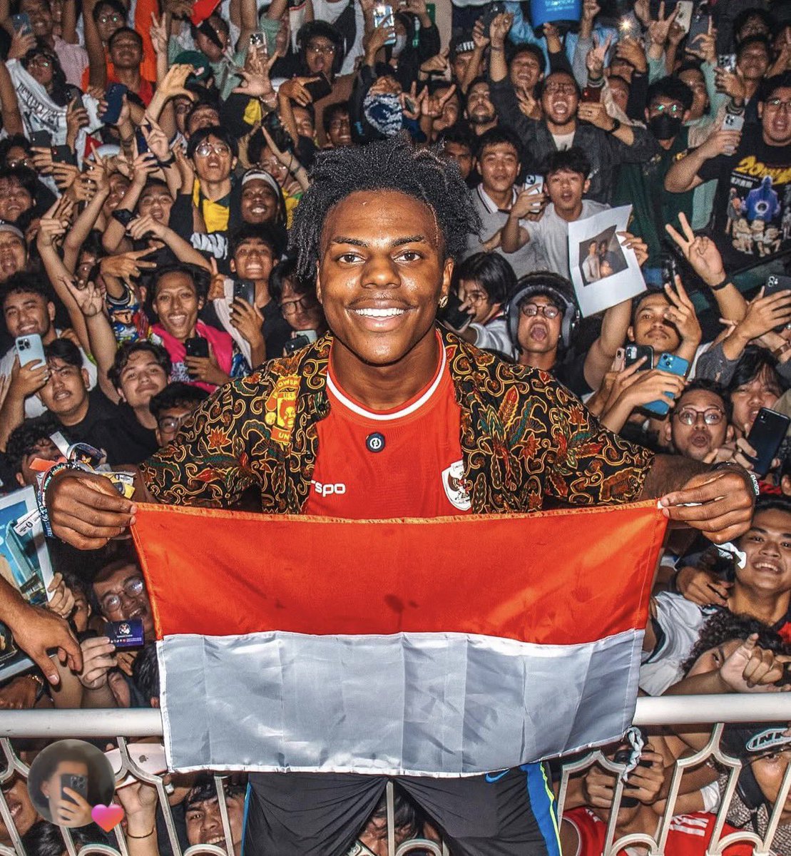 FrenchRapUS's tweet image. 🚨 iShowSpeed révèle pourquoi il parcourt le monde au lieu de rester chez lui à streamer derrière un écran ! 

« Je voyage pour ceux qui ne le peuvent pas. Je montre des pays que beaucoup ne verront jamais, pour casser les préjugés. »

C’est plus qu’un simple streamer 🙏🏻