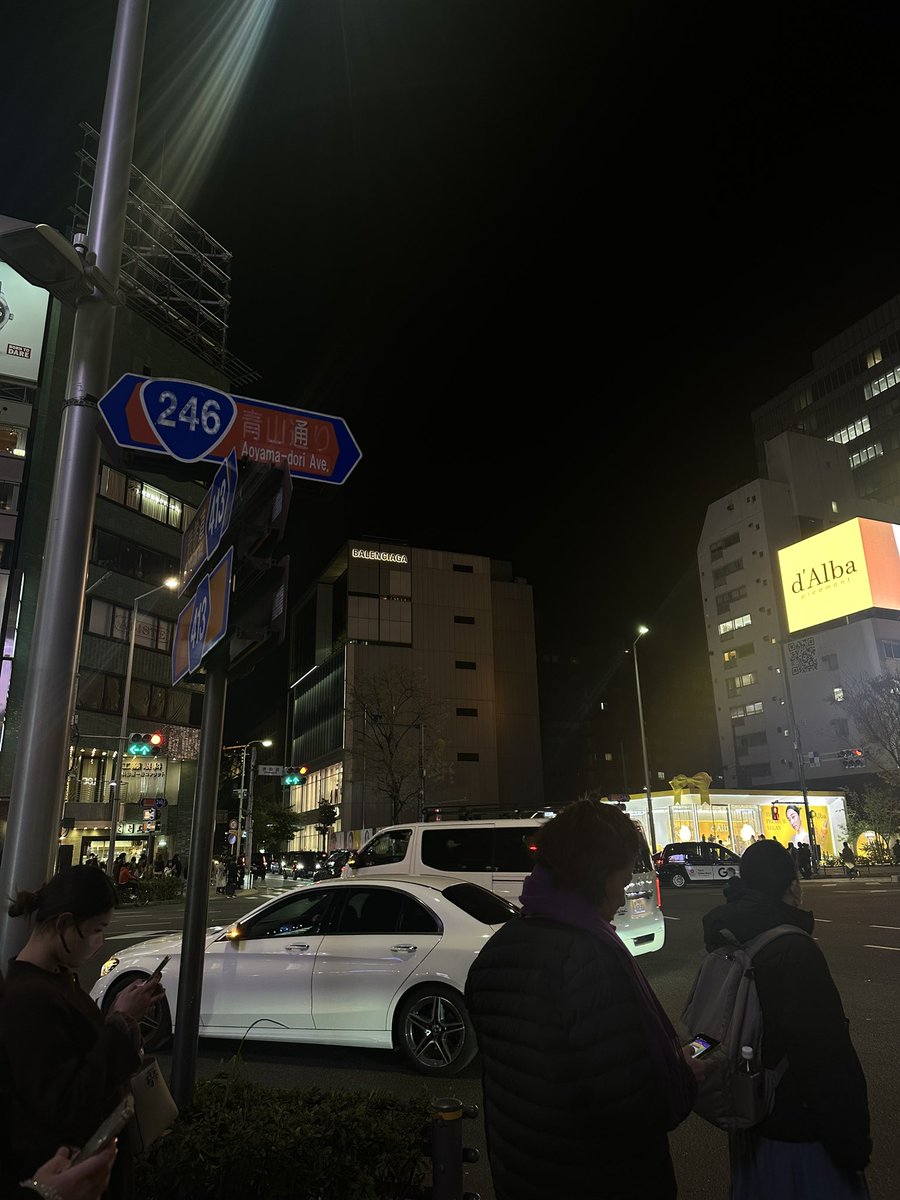 Aungfong3's tweet photo. 私は夜が好きです https://t.co/ZXjk6I3Zr1