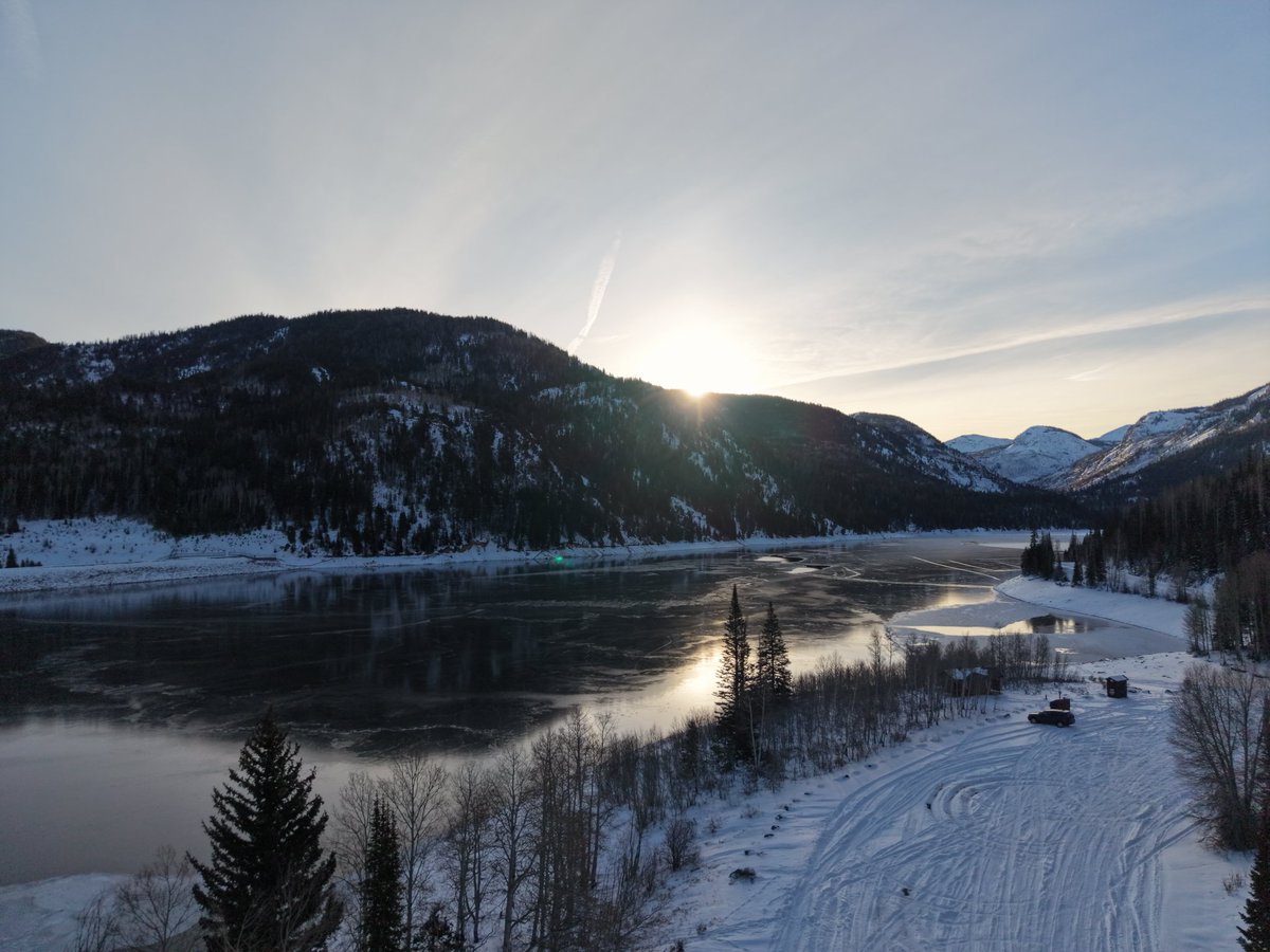 TwoForTusking's tweet image. New Year's Eve skate is another tradition (or New Years day). We caught the one day that this place had good enough ice before it got snowed out and covered in slush.