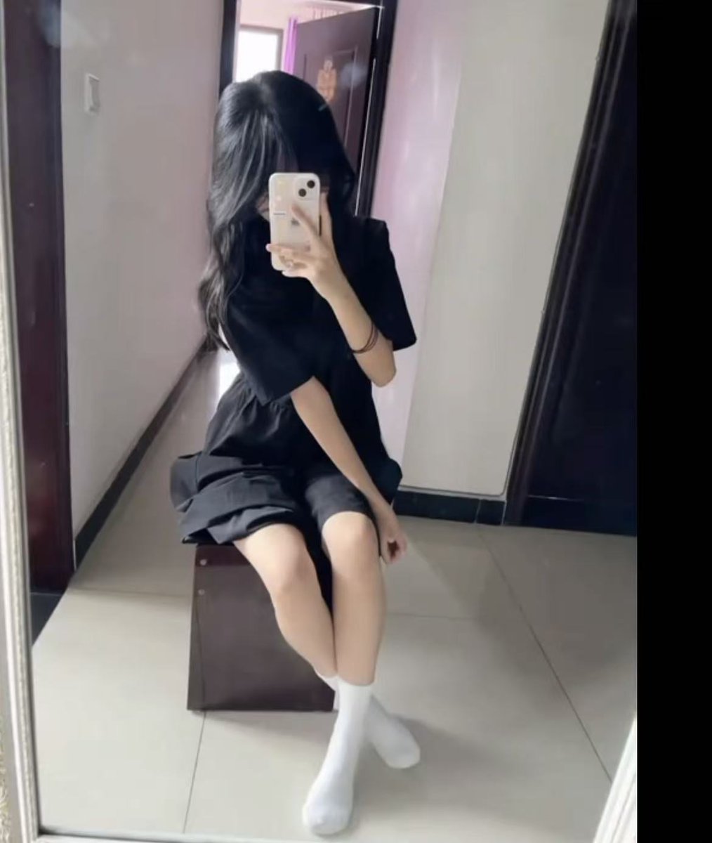 PressureReality's tweet image. 想给你一脚！
#女高