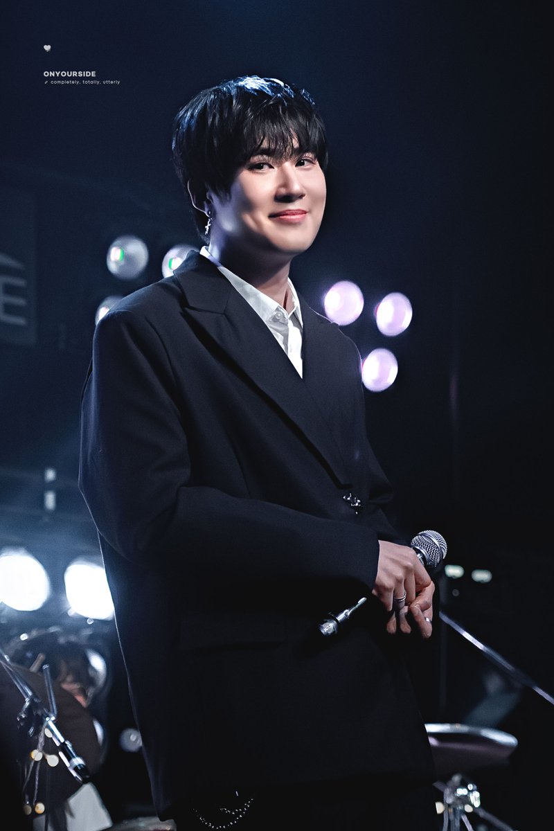 251228  
#HeMeets #히미츠 #오샘 #끝나지않는세트리스트
운명이라 부를 일이 있다면 
그건 분명히 스스로 선택한 기적