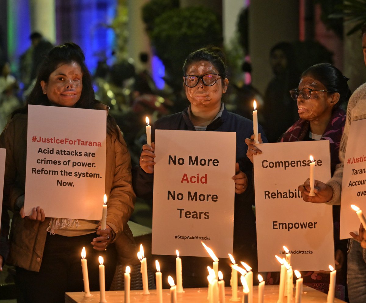 StopAcidAttacks's tweet photo. This evening, we did not just light candles.
We lit a collective resistance.

Our survivors, members of the community, children, volunteers, and the Music Factory, team came together for the candle march, led by our founder @alteralok, to seek justice for Tarana. Every step we took carried grief, anger, and an unshakable demand for accountability.

Tarana was brutally attacked with acid.
She suffered.
She waited for systems to respond.
And she lost her life.

This candle march was not a ritual.
It was a reminder that Tarana’s story will not be forgotten and her death will not be reduced to another headline.

Let this be clear.
Our fight does not end with this candle march.
It will continue until Tarana gets justice.
It will continue until strict punishment is delivered.
It will continue until systems stop failing survivors.

We owe her more than silence.
We owe her rage, resistance, and relentless action.

Tarana, you are not forgotten.
And this fight will not stop.

#justicefortarana #candlemarchforjustice #endacidviolence #systemfailedher #chhanvfoundation