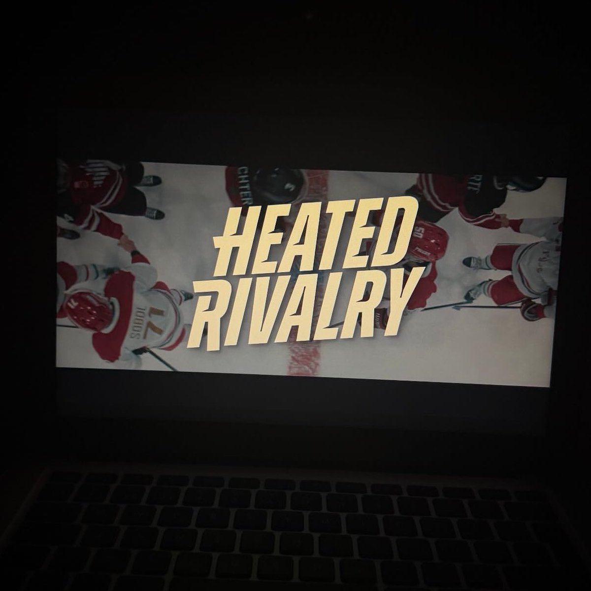 hudsonwupdates's tweet image. Argentinian Olympic field hockey player Nicolás Keenan, who’s engaged to Dutch politician Rob Jetten, recently posted about “Heated Rivalry” 

“at episode 3... this is definitely the one I've liked and related to the most so far. Secret love behind four walls... been there, done…