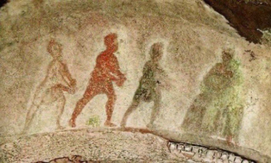 Alexny_85's tweet image. ¿Cuál es la representación más antigua que conocemos de los Reyes Magos?

¡Pues ésta! Se encuentra en la “capilla griega” de la catacumba de Priscilla, en Roma, y los frescos están datados entre la 2ª mitad del siglo II y la del siglo III.

📷vía elretohistorico.com