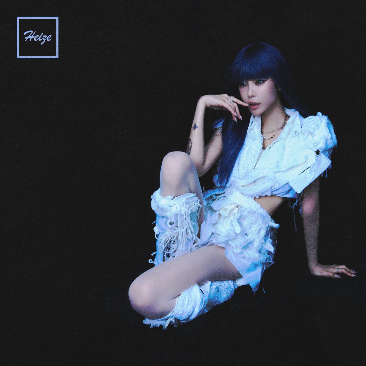 koreansales_twt's tweet image. Highest 1st Day Sales in 2026

1. #idntt yesweare ㅡ 118,438 copies 🆕️
2. #Apink RE : LOVE ㅡ 20,131 copies 🆕️
3. #JOOHONEY INSANITY ㅡ 2,294 copies 🆕️
4. #Heize LOVE VIRUS Pt.1, LP ㅡ 75 copies