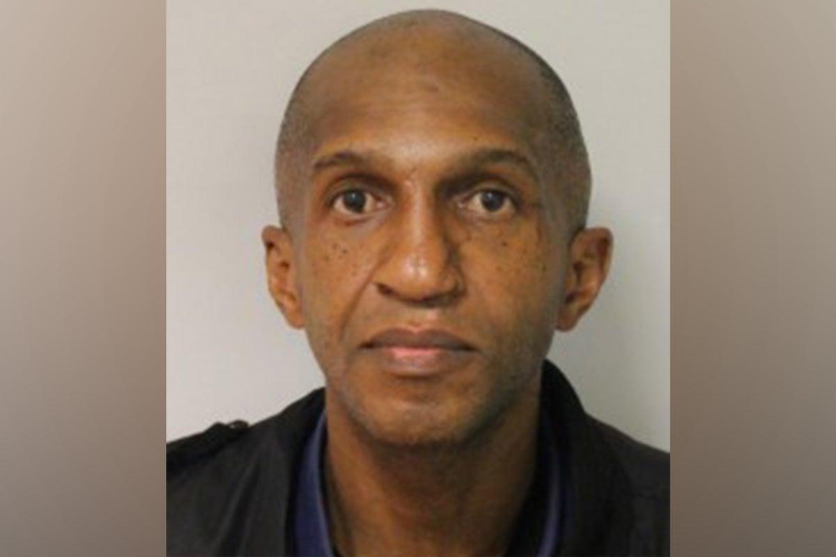 Teenagers who posed for selfies after killing homeless man jailed independent.co.uk/news/uk/crime/…