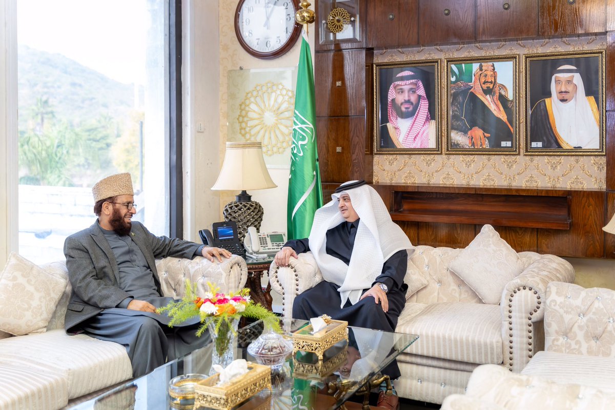 AmbassadorNawaf's tweet image. #اسلام_آباد | بحضور معالي وزير الشؤون الدينية والوئام بين الأديان السيد/ سردار محمد يوسف، وبرعايتي، دشن مركز الملك سلمان للإغاثة والأعمال الإنسانية مشروع كنف ٢٠٢٦م في باكستان، الذي يهدف إلى توفير الكسوة الشتوية للأسر الأكثر احتياجاً.