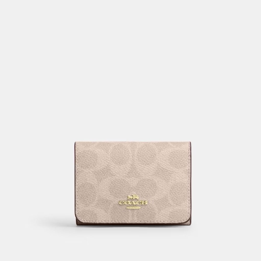 kadoshopeeku's tweet photo. Dulu kalo mau liat liat di store minder, tapi sekarang Coach ada official store nya di shopee woyyy?
bbrp brand juga udah masuk, trs lumayan coach di shopee diskonnya 30%

https://t.co/VNEWqgRQ7v https://t.co/F5reGxPLfj