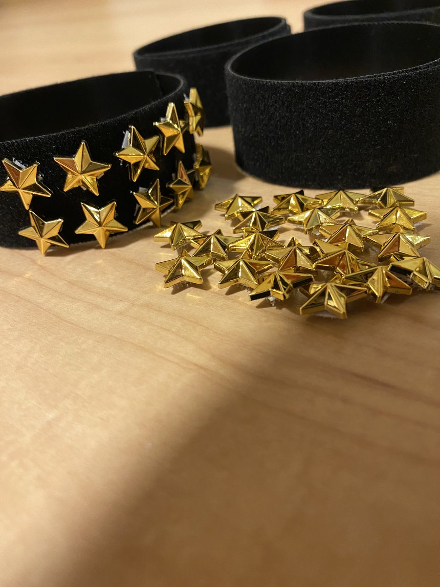 kentyu_bey's tweet image. 1/11(日)午前に開催予定のスターバトルの星とリストバンドです♪
熱いバトルで星を奪い合って入賞を目指してください😊

まだまだ参加者募集中です‼️