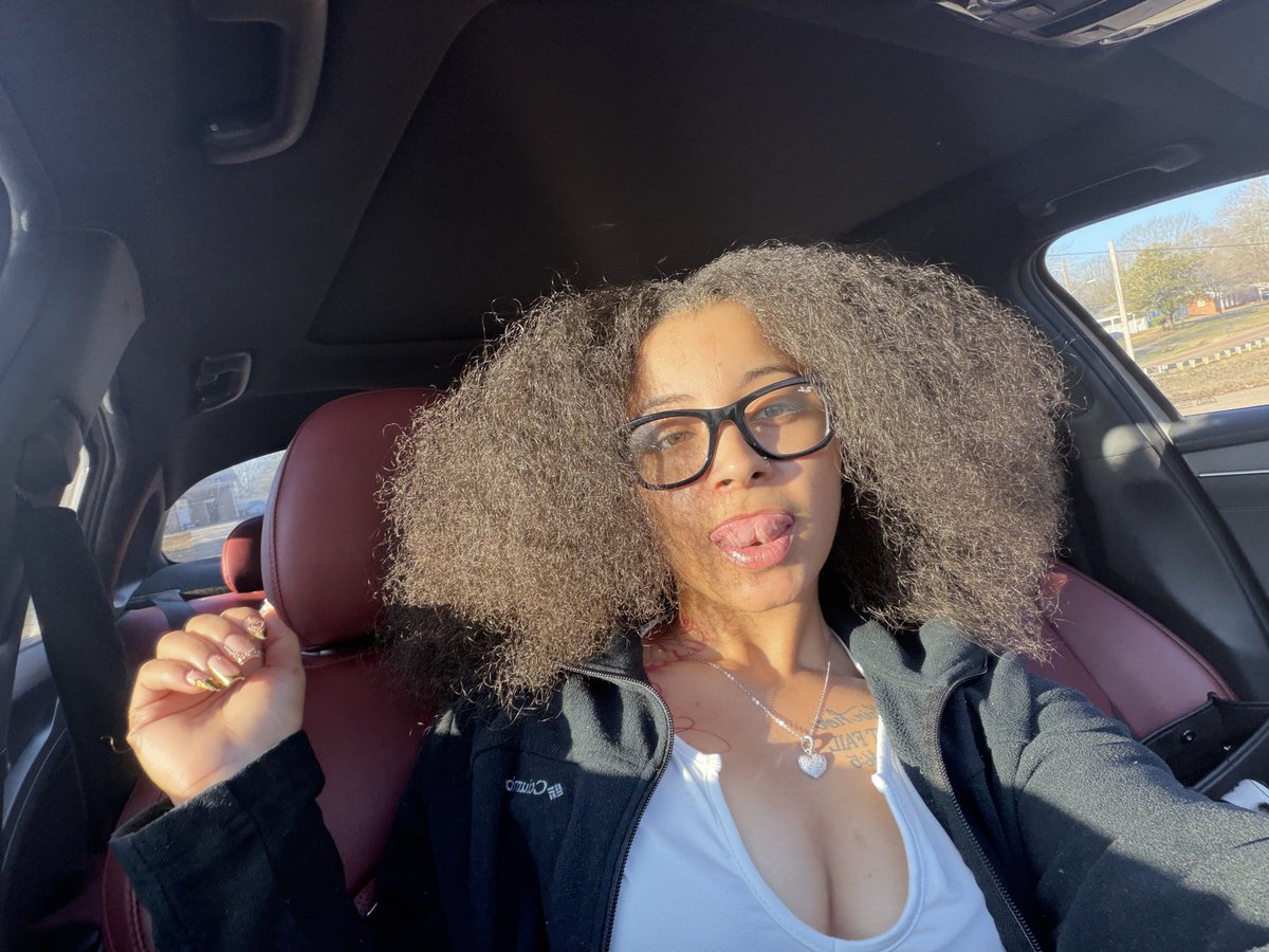 briisimone's tweet photo. 🦁 https://t.co/JqyR069wDv