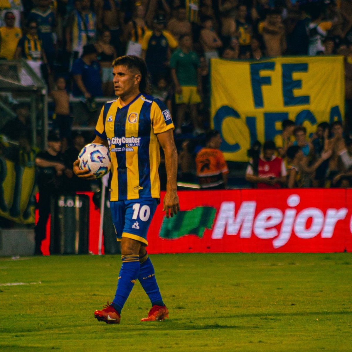 JulianGPR's tweet image. Ahora sí, ya es oficial
Se va el 10. De los jugadores que más disfruté en una cancha sin lugar a dudas por todo lo que nos dió
Sabor totalmente amargo por no poder ovacionarlo en el Gigante como se merecía pero va a estar para siempre en nuestros corazones auriazules.
Gracias