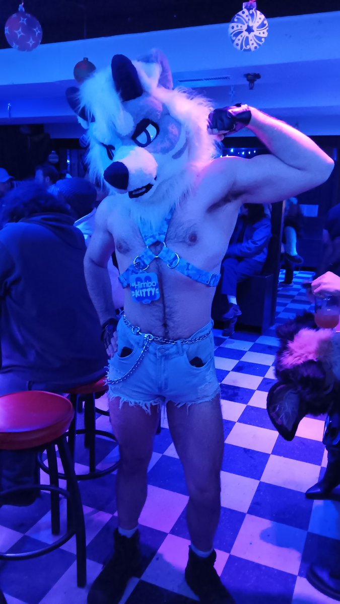 FryoKnight tweet media