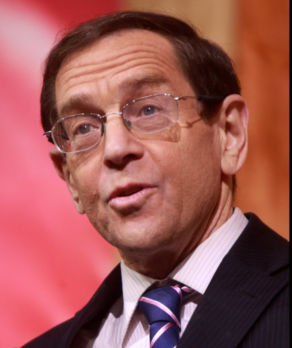 Eski ABD Başkanı Ronald Reagan'ın Hukuk Danışmanı Bruce Fein: 

"Asıl katliamı Anadolu'da 2,4 milyon insanı katleden Ermeni çeteler yaptı. Türkler arşivlerini açtı, Ermeniler reddetti. Ermeniler, tüm dünyadan ama özellikle de Türklerden özür dilemek zorunda...

Reagan'ın