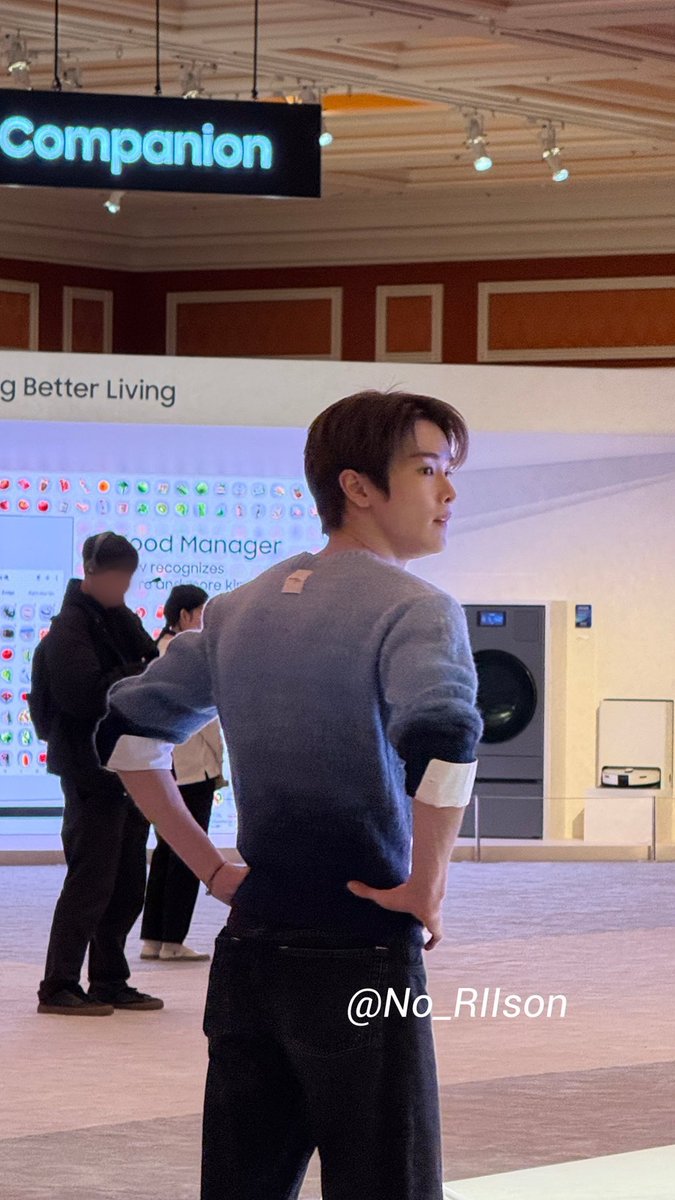 sungchansbin's tweet photo. who else gets it https://t.co/eJ5TFp7bRq