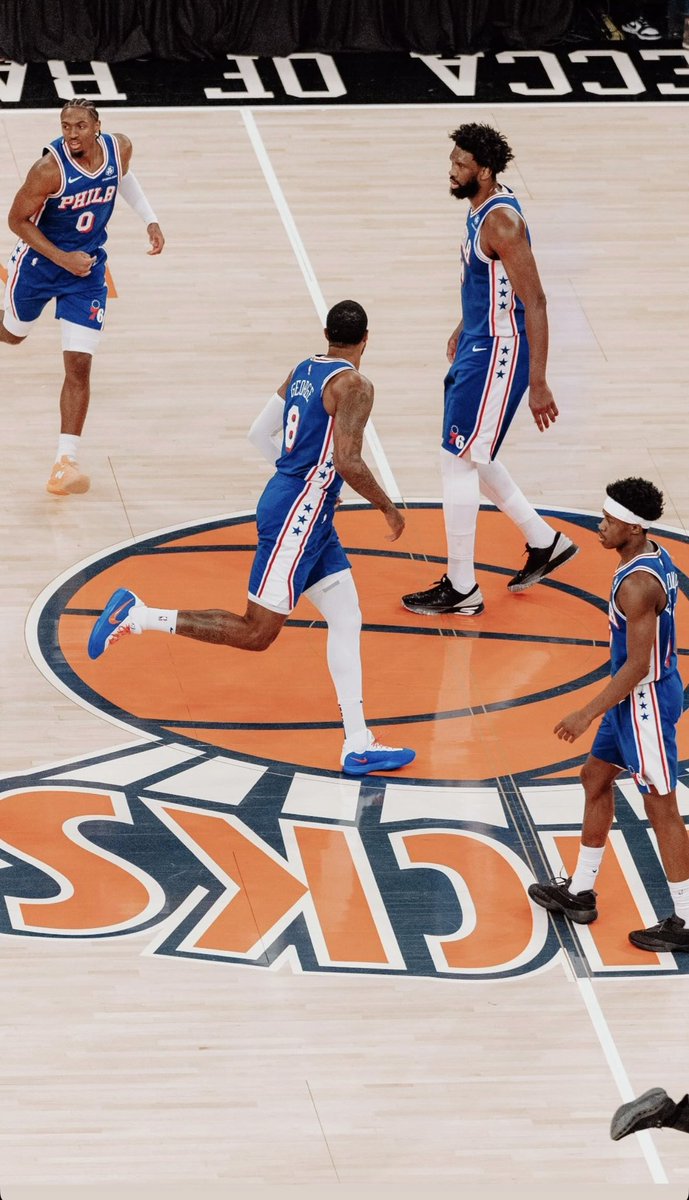 this is probably the coolest picture of all time