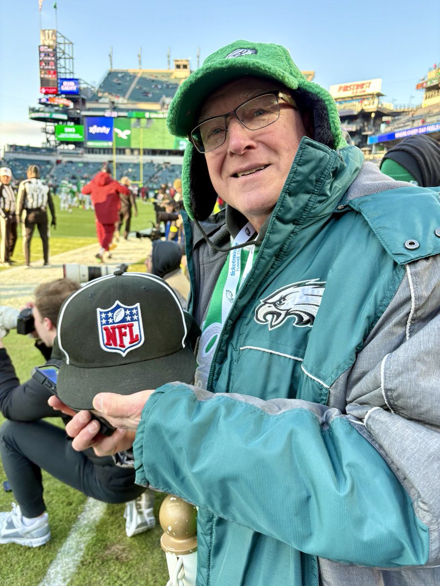 art ehlo tweet media