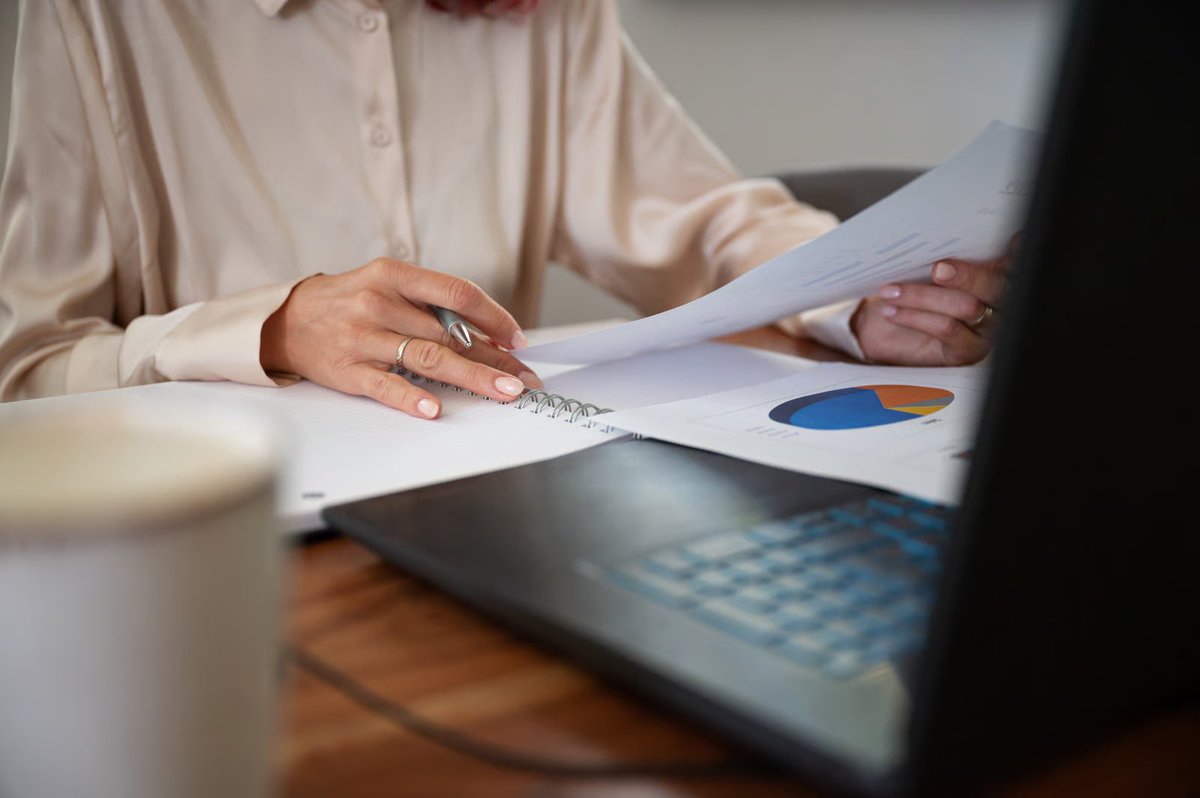 January is the perfect month to review your rental property performance. 📊

Take a moment to evaluate maintenance needs, rent adjustments, lease renewals, and long-term goals for your investment.