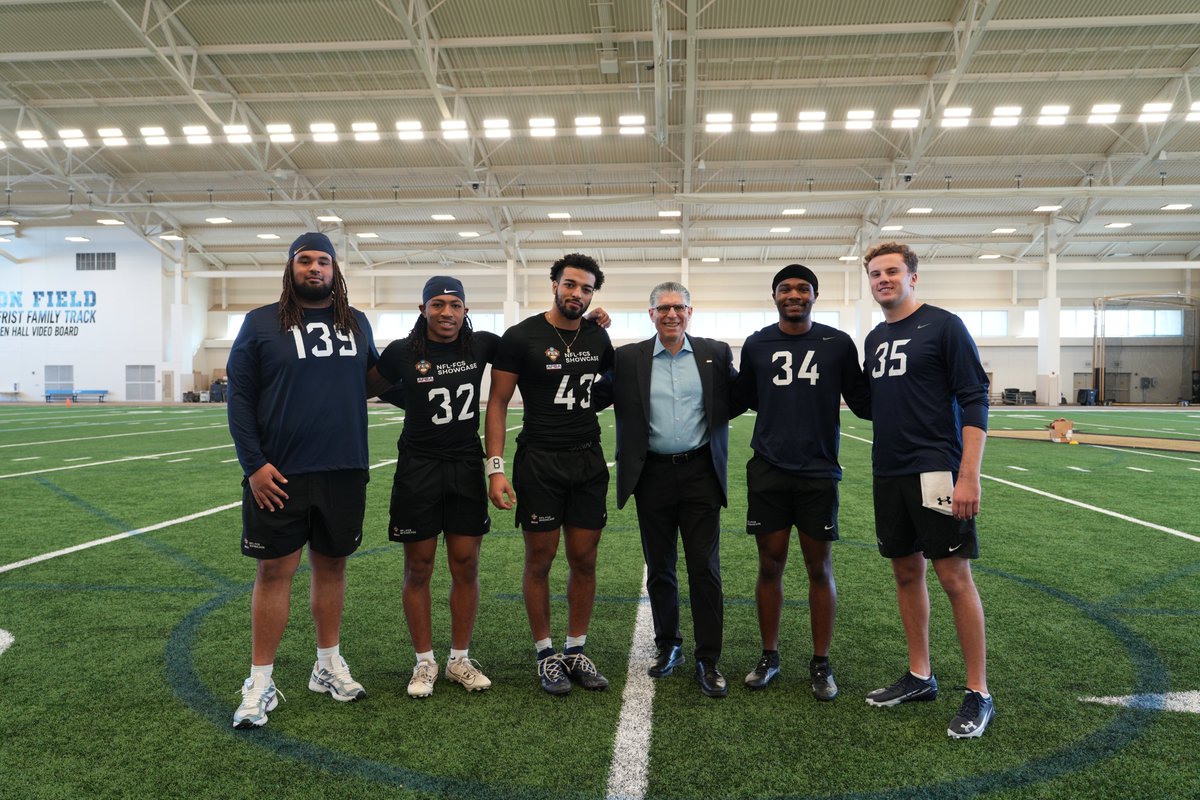 CAAFootball's tweet image. #CAAFB representing at the NFL-FCS Showcase 😎

@NFL X @NCAA_FCS X @WeAreAFCA