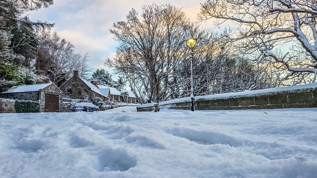 bergjagger's tweet photo. Aberdeen snow #visitabdn #stormhour #scotspirit #bbc https://t.co/AUQOaLelJX