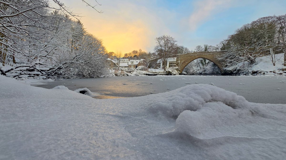 bergjagger's tweet photo. Aberdeen snow #visitabdn #stormhour #scotspirit #bbc https://t.co/AUQOaLelJX