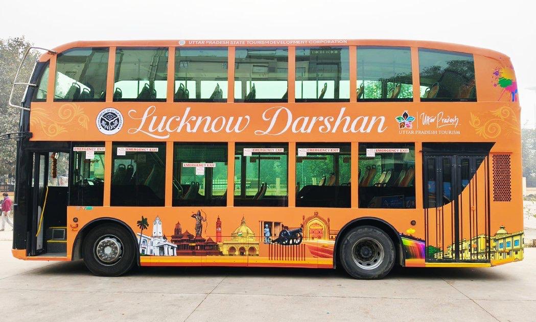 AwasthiAwanishK's tweet photo. Lucknow is set for a new sightseeing experience!

Tomorrow, Hon’ble Minister Shri @jaiveersingh099 Ji, will inaugurate the Double Decker “Lucknow Darshan” bus service by @UPSRTCHQ at 1090 Chauraha, Lucknow.
The 3-hour city tour, covering key attractions, will be available at ₹500 per person.