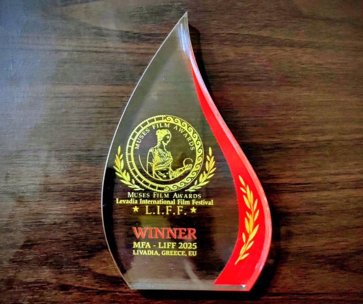 2025年の快挙　ギリシャのLevadia International FilmFestivalでの受賞からの！
2026年 1番大吉！！
明けましておめでとうございます！
コツコツ地に足つけて音楽家します！！
へんみ。