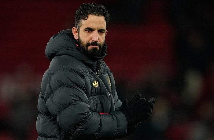 NacionFPC's tweet photo. Ruben Amorim es despedido del #ManchesterUnited tras el empate a 1 contra el #LeedsUnited. El técnico se despide tras 1 año en el equipo y con uno de los porcentajes mas bajos de efectividad (40%) en la historia del club, para su remplazo suenan nombres como Xavi Hernández. https://t.co/jpGAvLuv9I