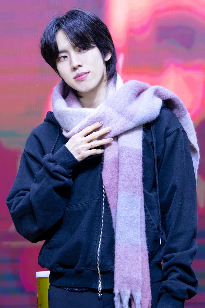 251221 메이크스타 2차 #동우

더 따스히 포근히
내 품에 감싸 안고

#장동우 #인피니트 #dongwoo 
#jangdongwoo #INFINITE