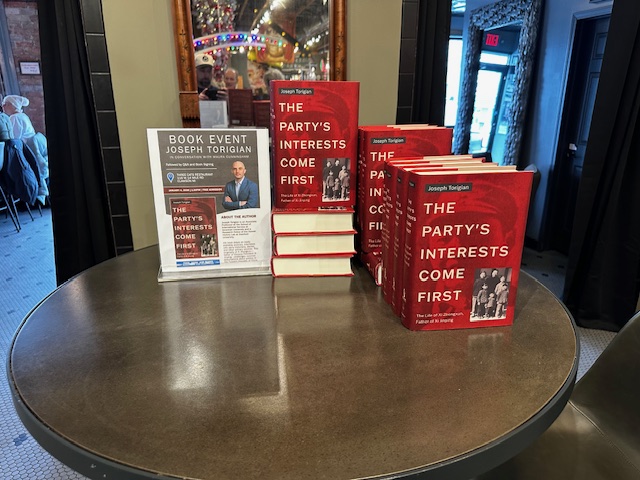 Great crowd yesterday for my hometown book talk in Clawson, Michigan. Thanks so much to Maura Cunningham for doing such a terrific job moderating!