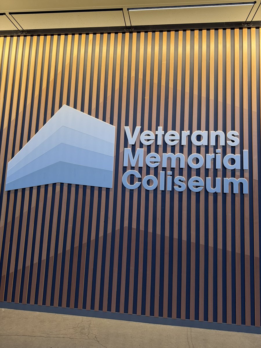 Memorial Coliseum Book tweet media