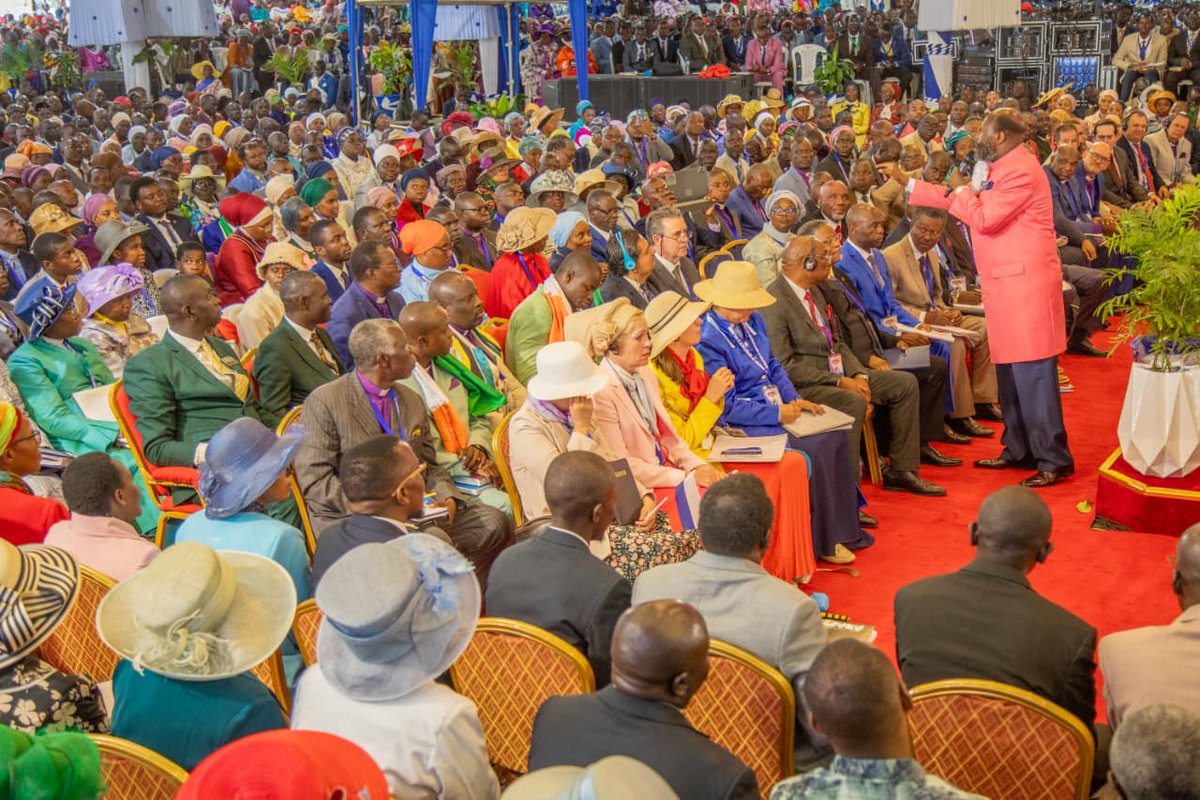 barasabonface21's tweet photo. CHRIST'S coming has NEVER been so DEFINITELY &amp; BOLDLY preached as has been done by Prophet Dr. Owuor

So aptly distilled &amp; summarized has the gospel that one can only DESIRE Jesus more

I STRONGLY believe him as the LORD'S PROPHET. Anything else I don't buy

#BloodOfJesusExalted https://t.co/b6E5g29QxP