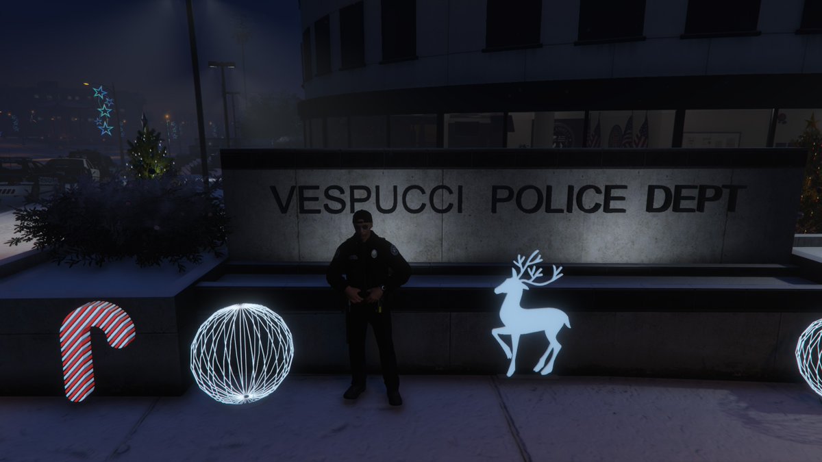 Neue Woche, neuer Stream. Was wohl Davis heute wieder erlebt? twitch.tv/xdanidii. #LuckyV