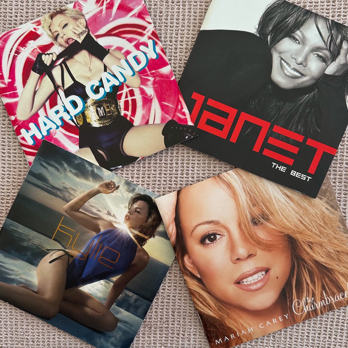 RACCOONFM1's tweet image. Four from the CD rack: 😜

💿 Janet Jackson – The Best
💿 Madonna – Hard Candy
💿 Mariah Carey – Charmbracelet
💿 Kylie Minogue – Light Years

#NowPlaying #CD #CompactDisc #January2026