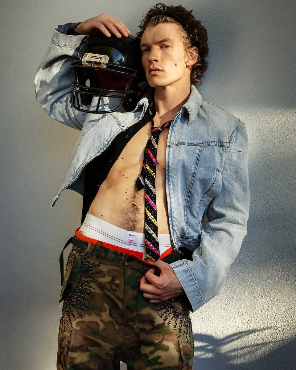 Behind The Blinds magazine released a preview of their interview with Connor Storrie. 

BTB: It’s been such a joy to see something that felt like it came out of nowhere explode in the way it did. Did you know it was going to land like this?

CONNOR STORRIE: I always knew it was