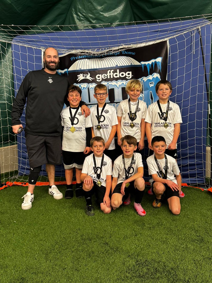 Congratulations to the DASC Academy U10 Boys team Galaxy! ⚽️
They were the Boys U10 Blue Division Champions at the Geffdog Winter Invite in Aberdeen over the weekend.
🏆 👏
#dascacademy
#champions
