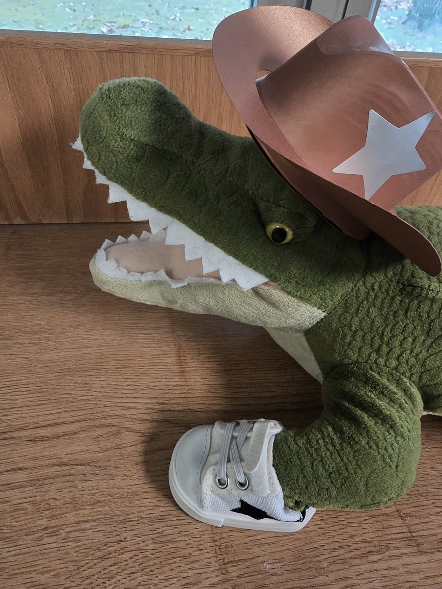 Gus the Gator tweet media