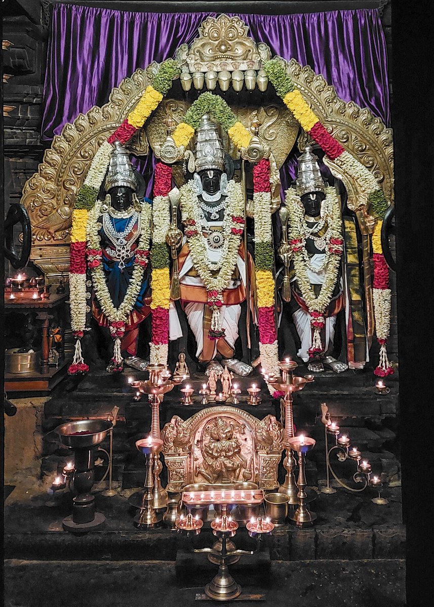 TheGopalan's tweet image. Hanumanji in the sanctum sanctorum of Kodandarama Temple, Hiramagaluru KA.
