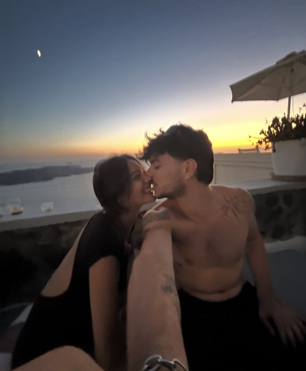 sono proprio i più belli 
mamma e papà 😭😭