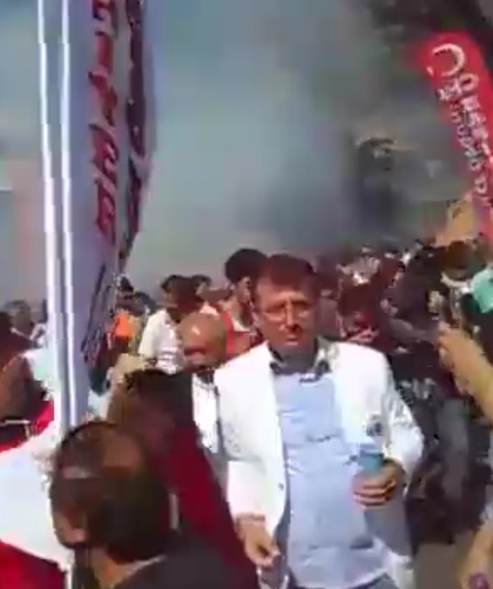 Ekrem İmamoğlu Gezi direnişinde, Haziran 2013.