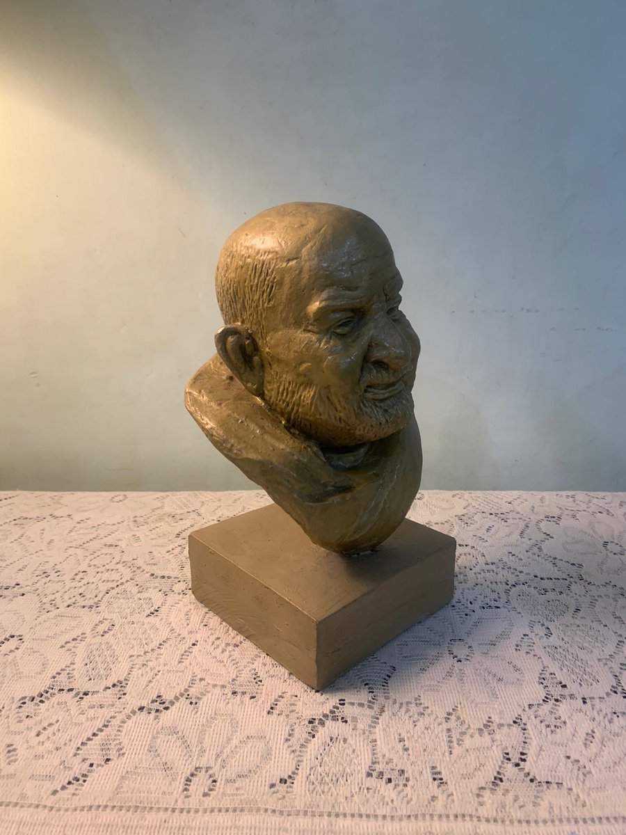 devansh_bartwal's tweet image. Thinking to list these sculptures of Neem Karoli Baba ji for the devotees on ETSY.

What do you guys think?