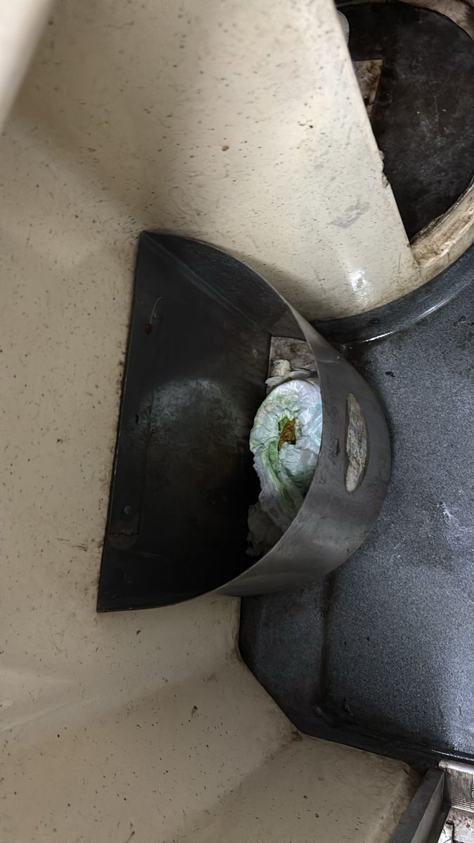 Peace_India_'s tweet photo. PNR-6163541552
Train-12505( North-east express)
Coach - A2
Seat -48 

The bathroom is so dirty, 
Cleaning staff don't want to clean now,
Please resolve problems as soon as possible.
@RailMinIndia 
@RailwaySeva 
@AshwiniVaishnaw https://t.co/JxpOOcHpvE