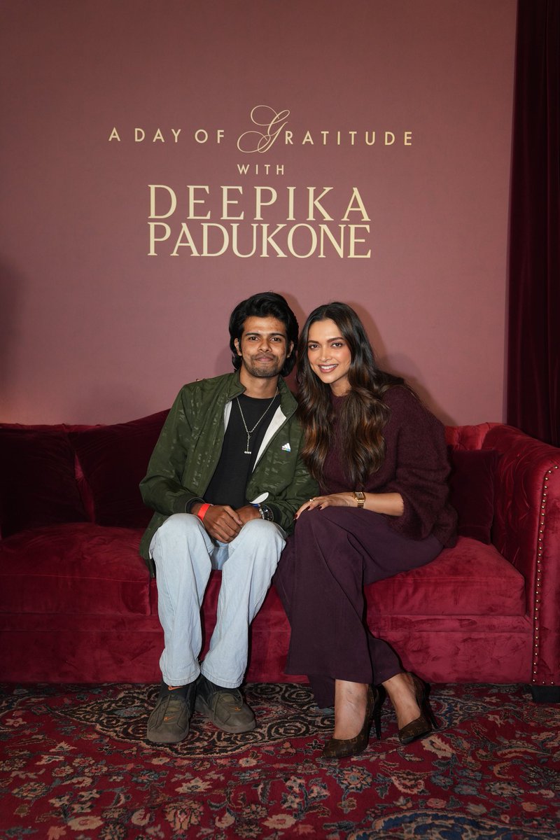 amrejin's tweet photo. Grace, confidence, and pure stardom ✨— sharing a frame with the queen herself 👑✨

Happy Birthday @deepikapadukone ❤️

#DeepikaPadukone #Iconic #Elegance #HappyBirthdayDeepikapadukone https://t.co/lmjGsqG1g5