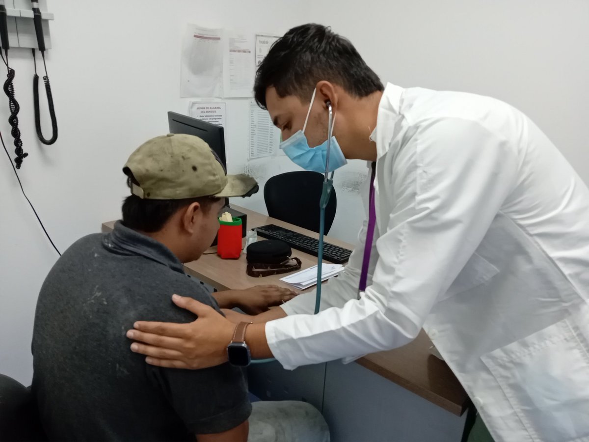 #ElNuevoEcuador Durante el feriado de año nuevo, nuestra puerta de ingreso al servicio de salud se mantuvo activo y disponible para la atención médica.
En la Emergencia se atendieron 3️⃣0️⃣6️⃣ pacientes, con calidez y profesionalismo de nuestro de nuestro personal sanitario.