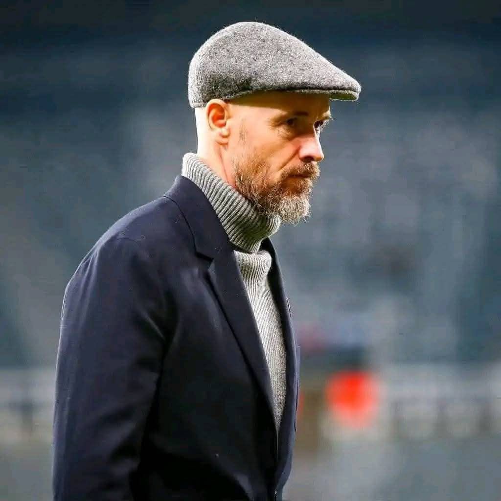 عاجل🚨🚨🚨🚨

تين هاج اتصل بادارة مانشستر يونايتد وقال لهم اريد تدريب الفريق 

لكن ادارة النادي قامت فورا بابلاغ الشرطة