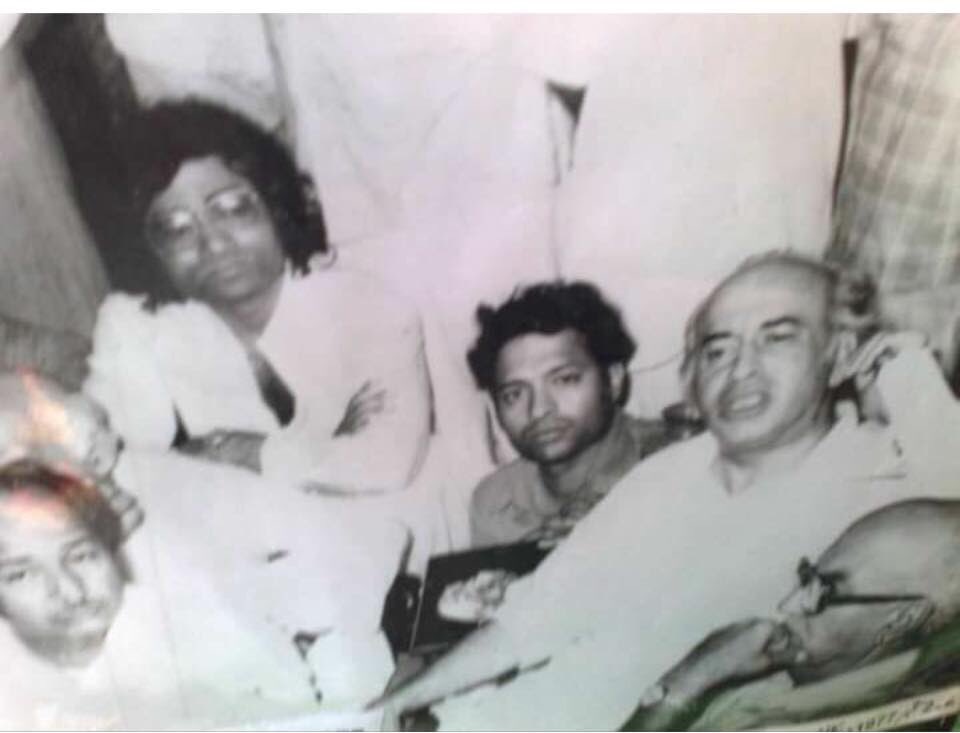 ProfessorNDKhan's tweet photo. قائدُِ عوام شہید ذوالفقار علی بھٹو کا یوم پیدائش مبارک ہو۔  میں اپنے آپ کو بہت خوش قسمت سمجھتا ہوں اور آپ کی قیادت میں کام کرنے پر فخر محسوس کرتا ہوں۔ #ShaheedZulfiqarAliBhutto #SZAB @BBhuttoZardari @PPP_Org #Trending #highlight https://t.co/e2NGklmN59